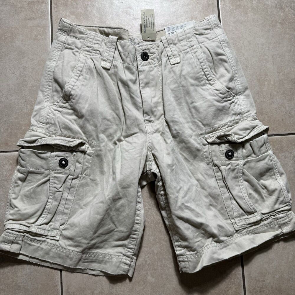 NWT American Eagle Men’s Size 30 Khaki Beige Classic Fit New Cargo Carpenter